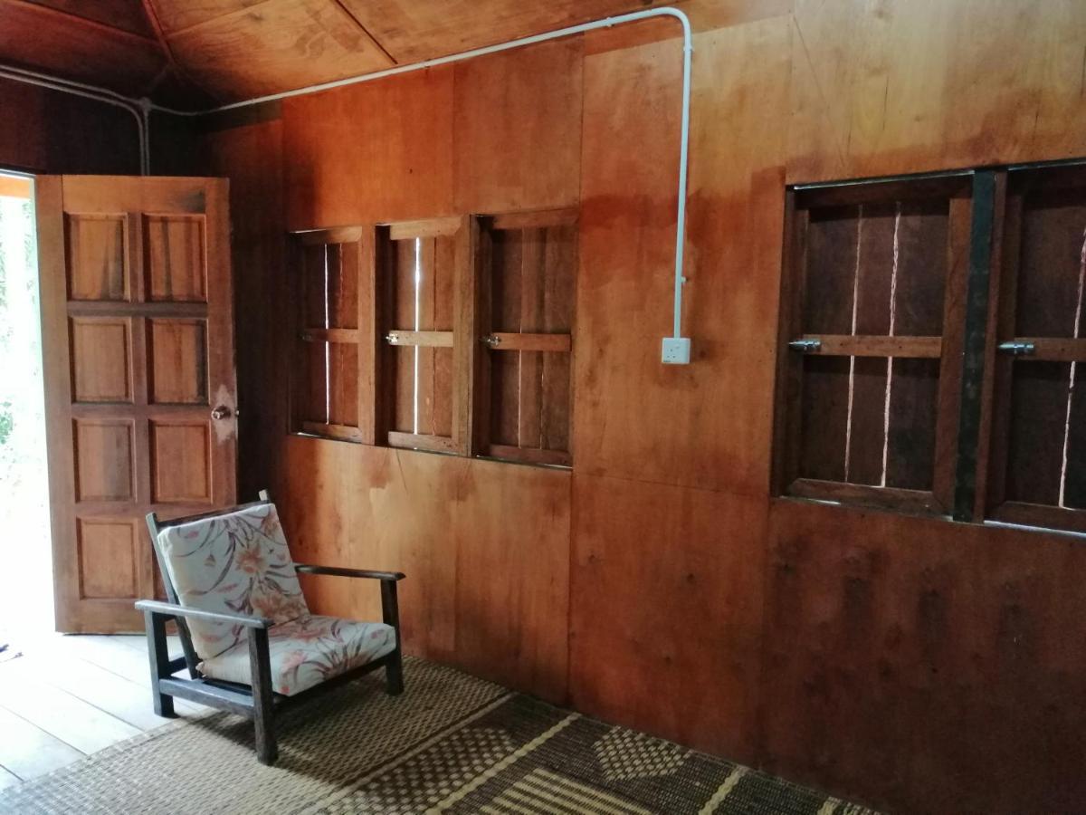 Long Titi Homestay Sematan Dış mekan fotoğraf